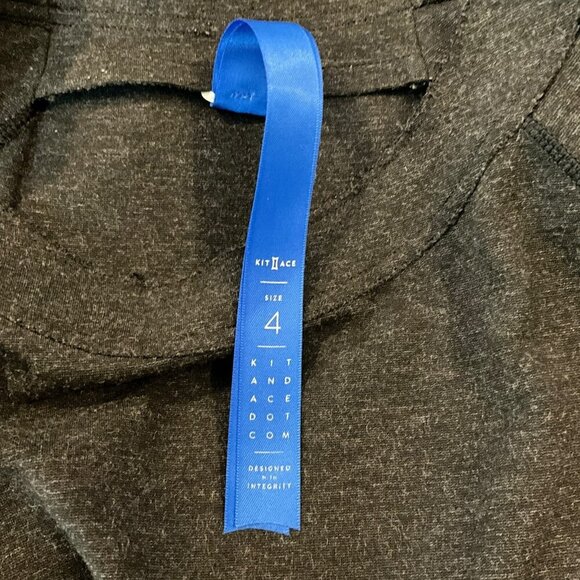 Kit and Ace Size 4 Top Gray 3/4 Sleeve Pullover Casual Pleated Back Technical - Picture 7 of 8